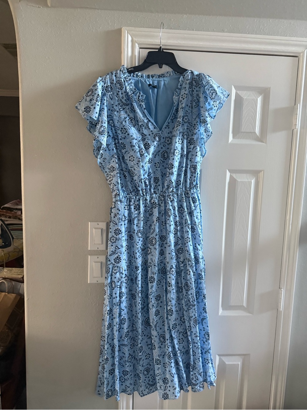 Ann Taylor Light Blue Floral Midi Dress with Flutter Sleeves